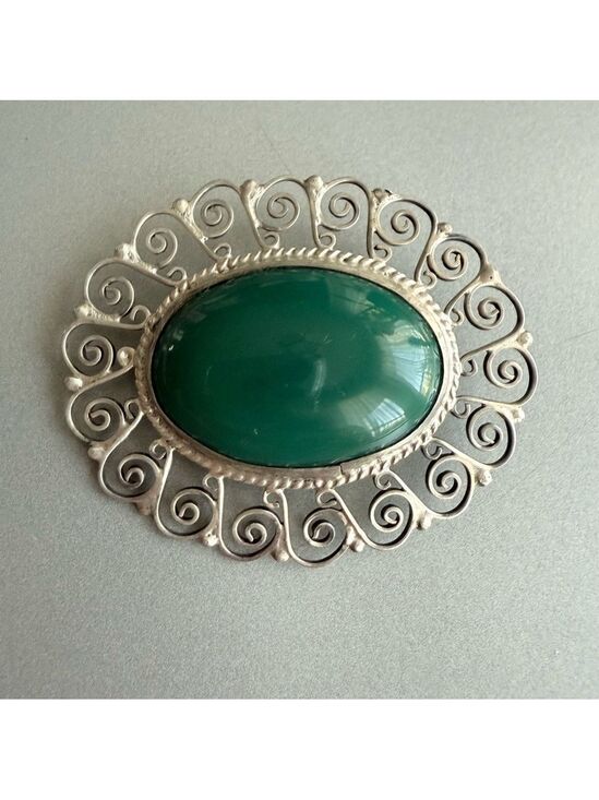 Jewelry - Large Vintage Mexican Green Onyx Filigree Sterling Silver Brooch JE Sign…